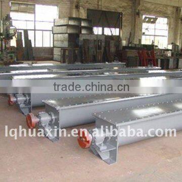 Spiral screw conveyor for feeder