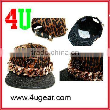 5-Panel Flat Brim Snapback Cap with Metal Chain