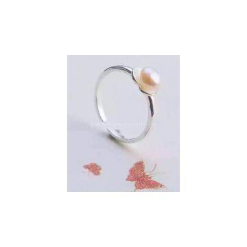 Petal opening style Freshwater pearl ring