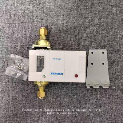 SNS-C103X pressure controller pressure protection switch 3kg saginomiya