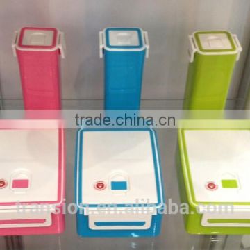 Plastic food container with water bottle, microwave food box