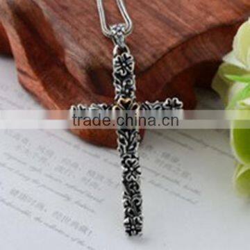 Lucky Leaves Silver/black Cross Pendant Necklace FQ-1053