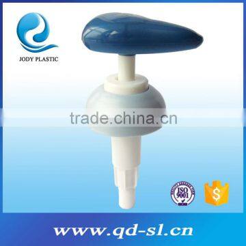 Plastic Water Pump Cover Manual Pump Measured Pump Dispenser photo-3