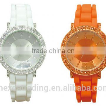 custom logo lady fashion wrist silicone quartz watch