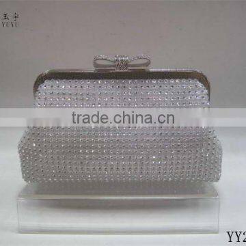 aluminium beaded crystal frame clutch bag