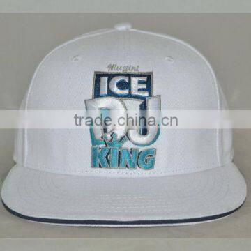 Guangzhou hat factory professional custom 100% cotton / 6 panel/white/embroidery logo/flat brim hat