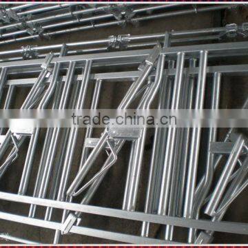 Hot dip galvanized cattle fence