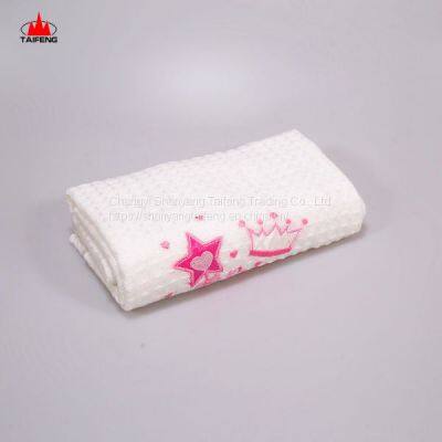 Wholesale Supplier Baby Shawl and Blanket Woven Baby Carpet in Pink Blue for Baby Girl and Boy photo-2