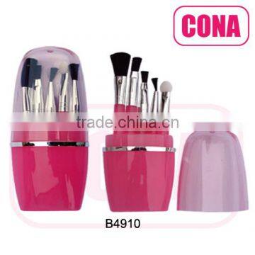 Professional good makeup brushes