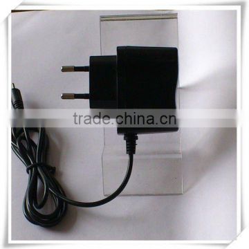 Universal Travel AC Wall Mobile Phone Charger C658