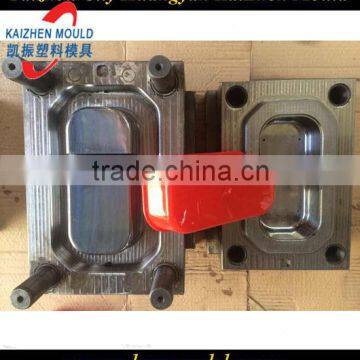 Plastic lunch box moulding with clip