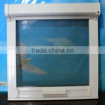 Retractable window screen