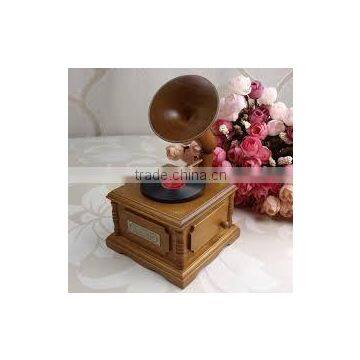 Gramaphone , Wooden Gramaphone photo-2