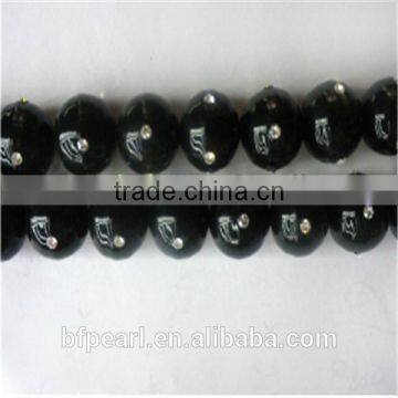 Best Price of 14mm Black Shell Pearls Beads with 4 Crystal Beads for Sale