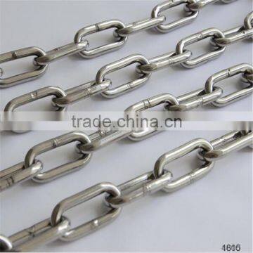 China OEM ordinary mild welded link chain with wooden pallet