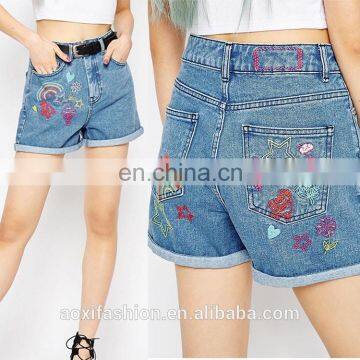 OEM service China factory fashion embroidered flower new pattern modle ladies short jeans pants