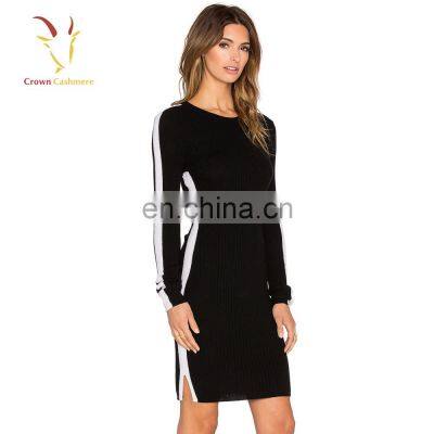 Женское длинное платье-сумка из шерстяного вязания photo-2