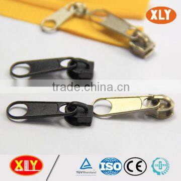 Shenzhen Xly Autolock Slider for Bag Nylon Zipper photo-6