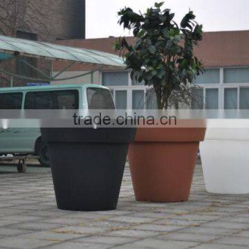 large plastic tree pots