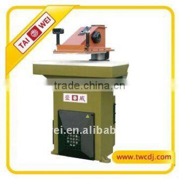 hydraulic die cutting machine