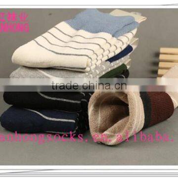 newest style wholesale cotton sprots terry strip socks for men