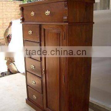 WOODEN DRAWER CABINET