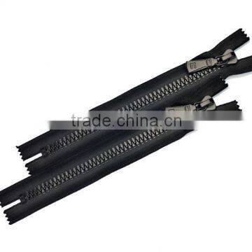 2016 Hotsale Heavy Duty Ykk Plastic Zipper in Shenzhen photo-3