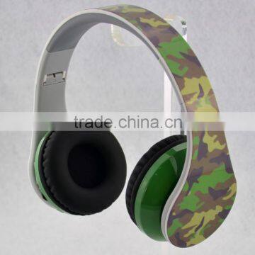 Camouflage color headset wearing a wireless Bluetooth stereo headset with card function and FM radio