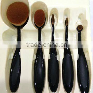 Newest Plastic Handle 5pieces Multipurpose Toothbrush Shape Oval Makeup Brush Set Wholesale