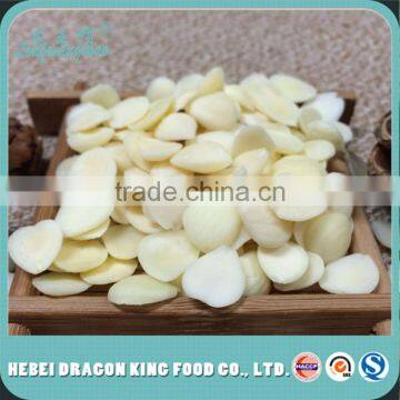 Hot sell and good quality blanched apricot kernels made in china.