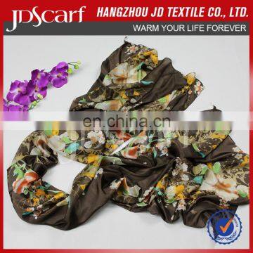 China Manufacturer New Fashioned Luxury Digital Print Custom Design Silk Scarf photo-2