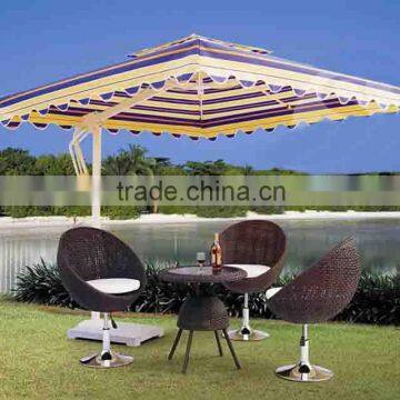 Round Wicker Coffee Table and Chair