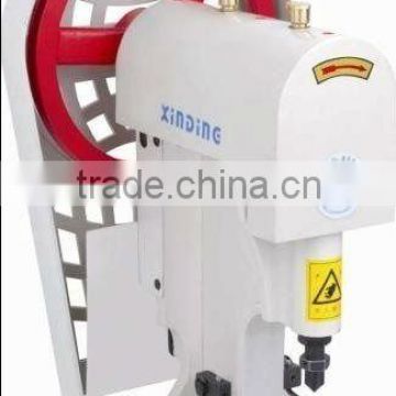 eyelet fastening machine