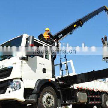 Promotion SINOTRUK 2 Ton Grua Montada a Camion for Sale photo-2