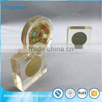 Low Price Cheap Acrylic Desk Paper Weight Acrylic Coin Display Stand photo-2