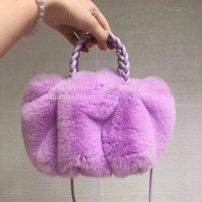 011Newly designed plush handbags, fashionable luxury faux fur handbags, women\'s one-shoulder tote bags