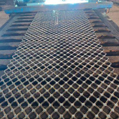 Manganese steel welding screen sand gravel screen filtration mine sand mesh welding, manganese steel mesh customization