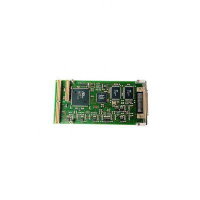C8200L-1N-4T    Il est doté par défaut d'un processeur à 4 c?urs et de 4 Go de mémoire vive DRAM