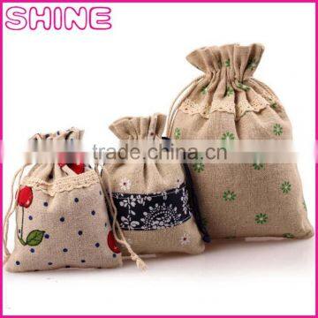 Welcome customized logo eco-linen fibric gift jewelry bag,promotion christmas drawstring gift bags                        
                                                Quality Choice