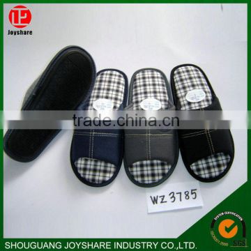 Factory direct supply best quality men's indoor winter slipper shoes