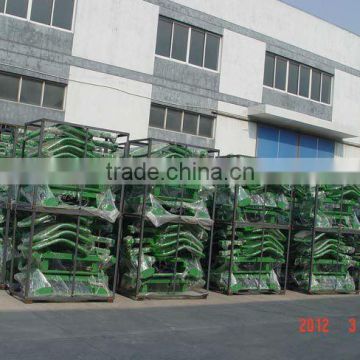 Round bale stacker