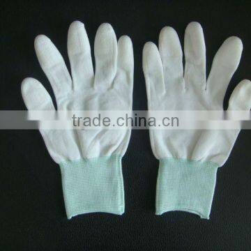 Polyurethane fingertips coated nylon gloves