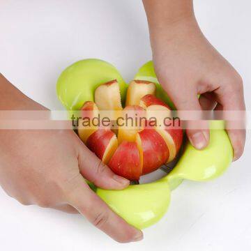 L00080 2017 New Style Good Plastic Fruit Apple Cutter Slicer With Wave Shape Handle photo-5