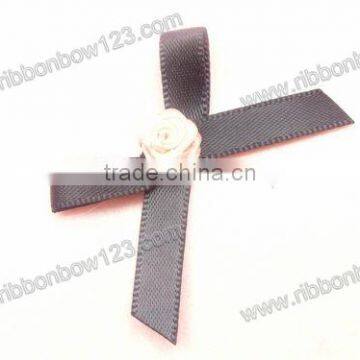 Simple Design of Ribbon Flower Trim