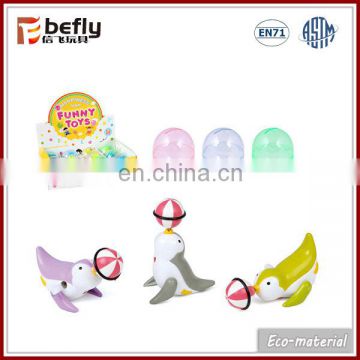 Hot sale plastic penguin wind up capsule toy