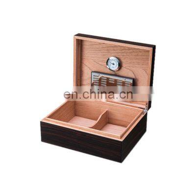 Wholesale Mini Size Automatic Desktop Electronic Wooden Home Use Travel Cigar Humidor