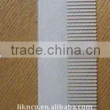 Plastic hair comb