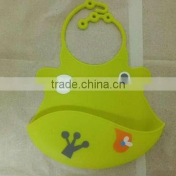 2012 lovely custom frog design silicone baby bib