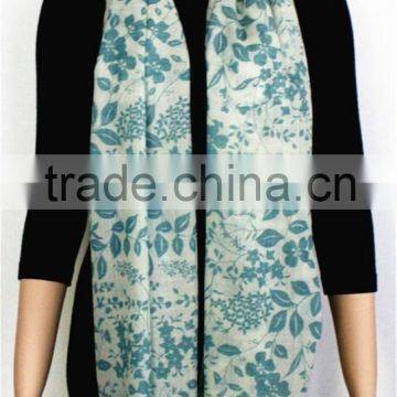 Green Floral Printed Light Wool Scarf with fringe