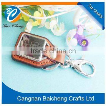 nice metal key chain with zinc alloy material and leather sold by cangnan manufactory directly with favourable price in China